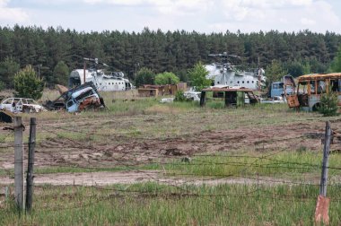 Pripyat 'taki Rosocha araçları, Çernobil Yasaklama Bölgesi. Ukrayna Sovyetler Birliği 'nde Çernobil Nükleer Santrali Yabancılaşma Bölgesi