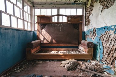 Pripyat 'taki köy evleri, Çernobil Yasaklama Bölgesi. Ukrayna Sovyetler Birliği 'nde Çernobil Nükleer Santrali Yabancılaşma Bölgesi