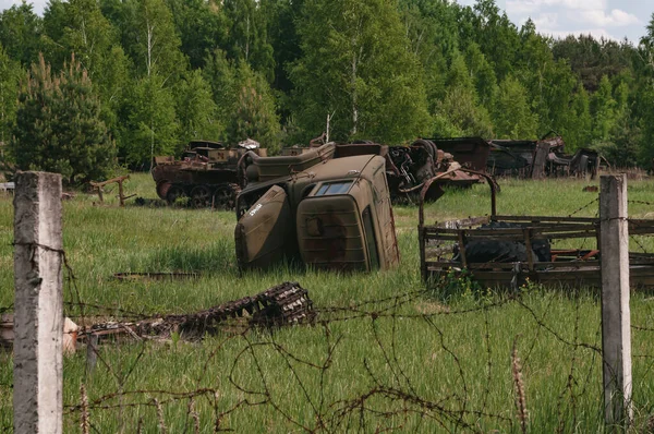 Vozidla Rosocha Pripyatu Černobylská Oblast Vyloučení Jaderná Elektrárna Černobyl Zóny — Stock fotografie