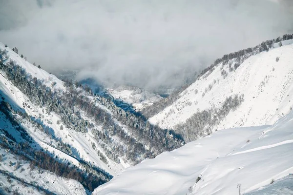 冬季的阿尔卑斯山度假胜地 法国阿尔卑斯山的高山 法国的罗内阿尔卑斯山 — 图库照片