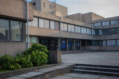 Porto, Portekiz - 2020-05-29 - Universidade Catolica Portuguesa Merkez Binasının Girişi