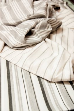 Siyah, Mavi ve Kırmızı Çizgili Kumaş. Tekstil Ürünleri