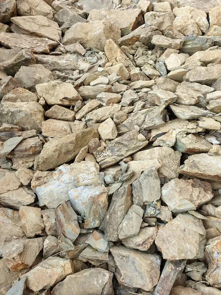 Himachal Pradesh 'te yol yapımı - Yürümek için beton yol yapımı - Yürümek için taşı doldurma süreci