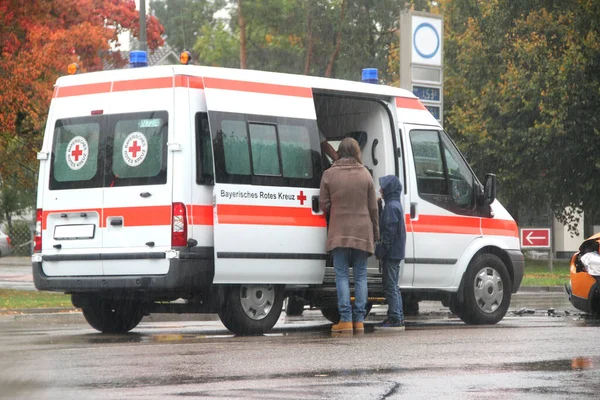 Incidente Stradale Che Coinvolge Bambino Una Donna Foto — Foto Stock