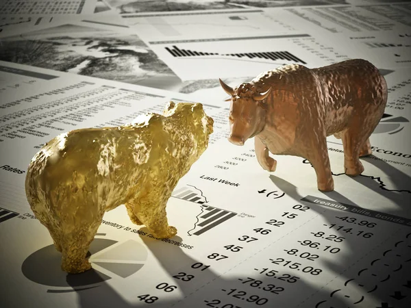 Figuras de urso e touro em páginas de jornal da economia. Ilustração 3D — Fotografia de Stock