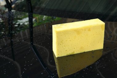 kullanılan sarı sünger Oto yıkama