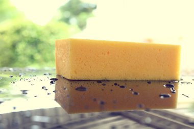 kullanılan sarı sünger Oto yıkama