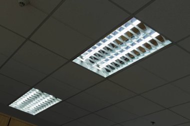 oda ofisinde güç ışığı