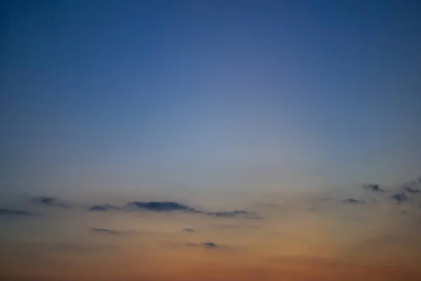 色彩斑斓的黄昏天空 — 图库照片