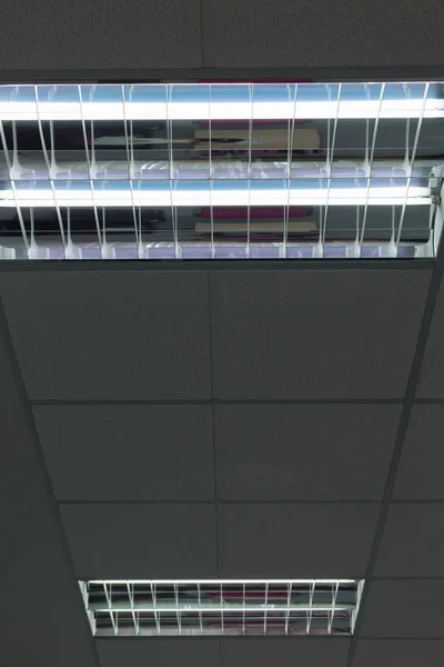 Luz de alimentación en la oficina habitación — Foto de Stock