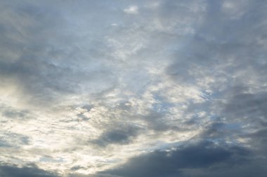 muson dramatik moody gökyüzü