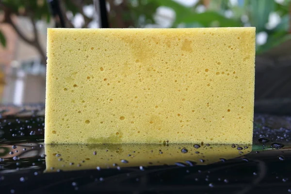 kullanılan sarı sünger Oto yıkama