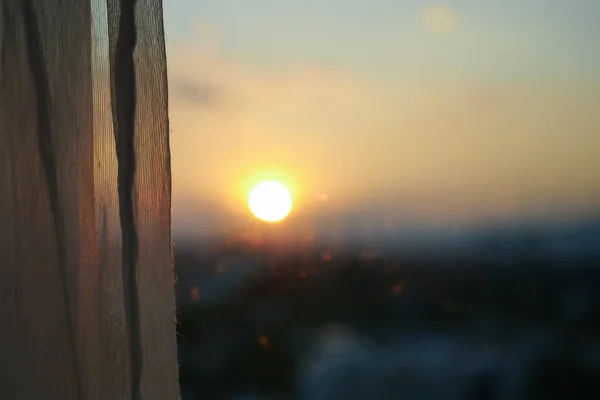 Luz do sol através da janela de vidro — Fotografia de Stock