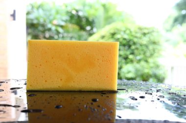 kullanılan sarı sünger Oto yıkama