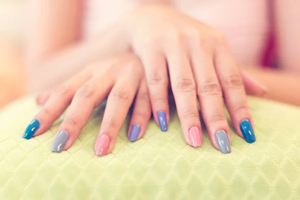 Beautiful fingernail manicure acrylic nail polish of woman — Stock Photo, Image