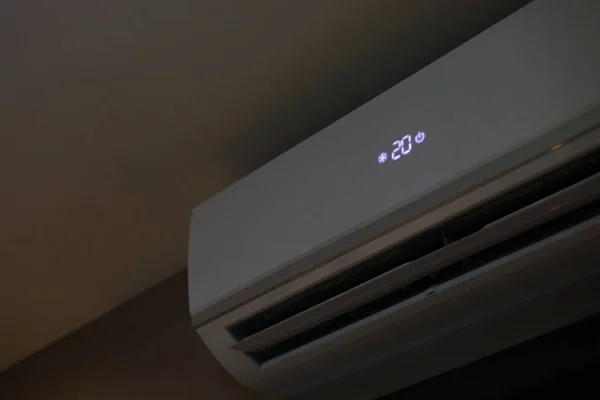 Cold air conditioner in home — Stock Photo, Image