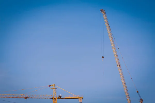 Guindaste de construção industrial — Fotografia de Stock