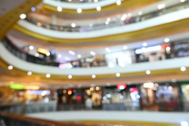 Mağazanın içi bulanık, arka plan bulanık.