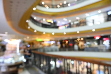 Mağazanın içi bulanık, arka plan bulanık.