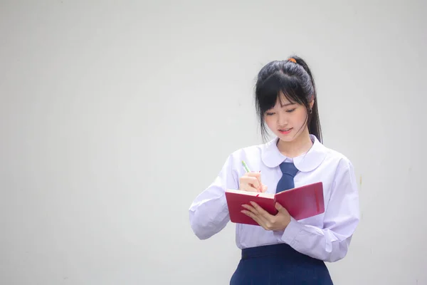 Azjatyckie Tajskie Liceum Student Mundur Piękna Dziewczyna Napisz Książkę — Zdjęcie stockowe