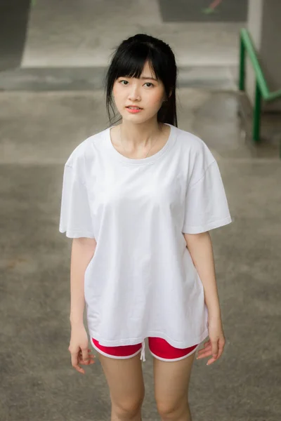 Ásia Tailandês Japonês Adolescente Branco Shirt Bela Menina Feliz Relaxar — Fotografia de Stock