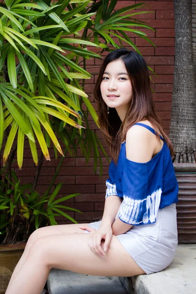 Beautiful Young Adult Thai Chinese Blue Tank Top Relax Smile — Stok fotoğraf