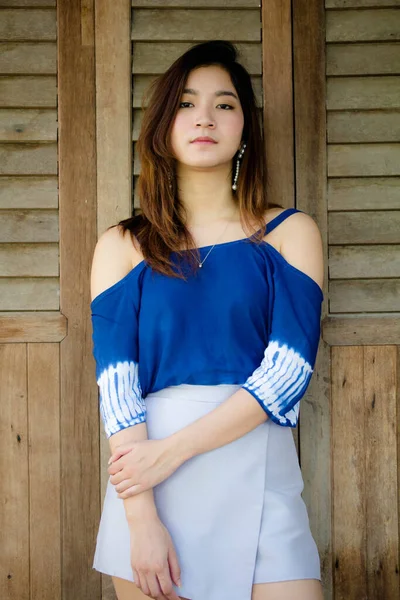 Beautiful Young Adult Thai Chinese Blue Tank Top Relax Smile — ストック写真
