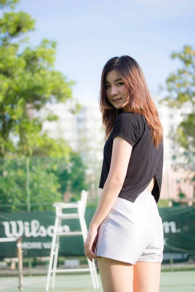 Portrait Thai Beautiful Young Adult Relaxed Smile Tennis Court — ストック写真