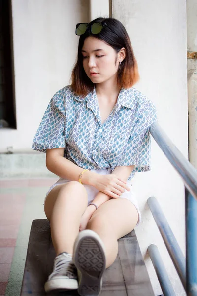 Portrait Thai Adult Beautiful Girl Short Hair Relax Smile — Φωτογραφία Αρχείου