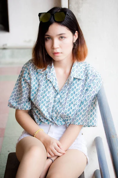 Portrait Thai Adult Beautiful Girl Short Hair Relax Smile — ストック写真