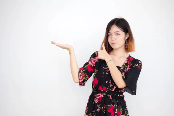 Retrato Tailandês Adulto Linda Menina Cabelo Curto Mostrar Mão — Fotografia de Stock