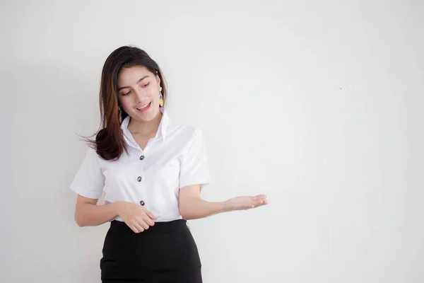 Ritratto Tailandese Adulto Studente Università Uniforme Bella Ragazza Indicando — Foto Stock
