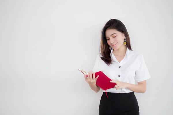 Ritratto Thai Adulto Studente Università Uniforme Bella Ragazza Letto Rosso — Foto Stock