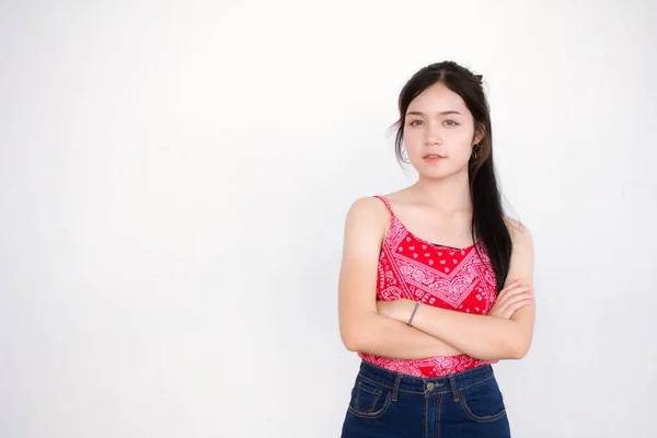 Retrato Tailandés Adulto Hermosa Camisa Roja Relajarse Sonreír — Foto de Stock