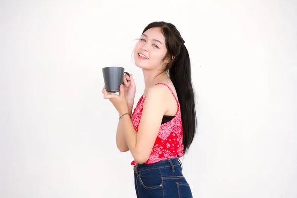 Retrato Tailandês Adulto Bela Camisa Vermelha Bebendo Café — Fotografia de Stock
