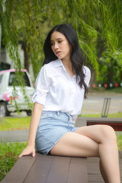 Portrait Thai China Adult Beautiful Girl White Shirt Blue Jeans — Stock Photo, Image