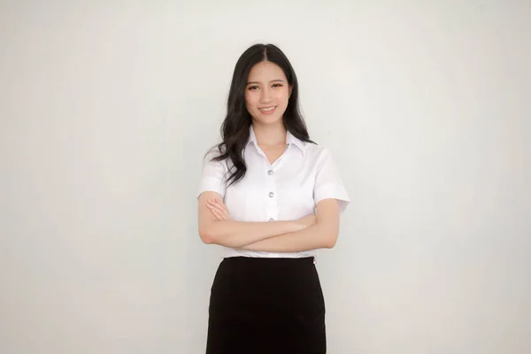 Ritratto Thai Adulto Studente Università Uniforme Bella Ragazza Rilassarsi Sorridere — Foto Stock