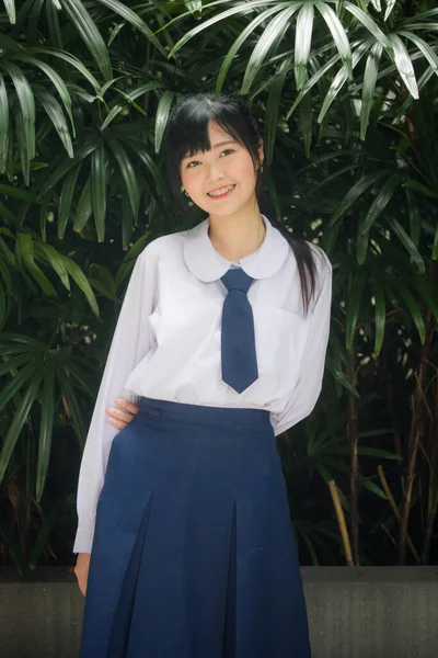 Retrato Tailandês Estudante Ensino Médio Uniforme Adolescente Linda Menina Feliz — Fotografia de Stock