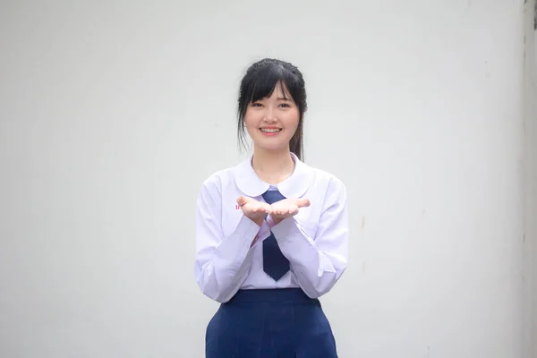 Retrato Tailandês Estudante Ensino Médio Uniforme Bela Menina Mostrar Mão — Fotografia de Stock