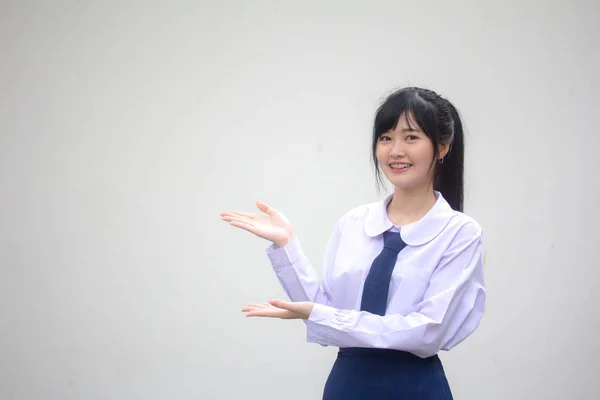 Taylandlı Liseli Üniformasının Portresi Güzel Kız Elini Göster — Stok fotoğraf