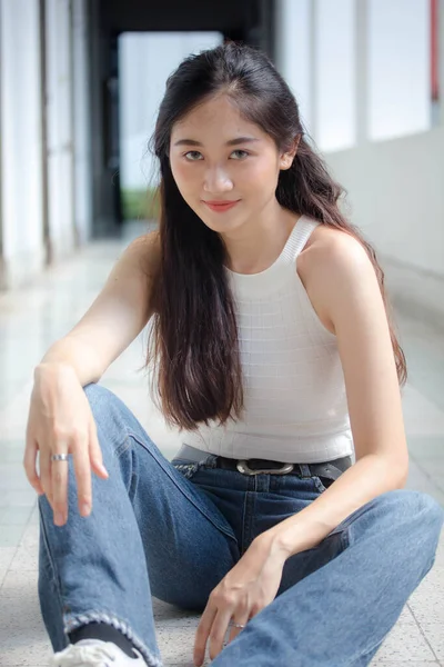 Portrait Thai China Adult Beautiful Girl White Shirt Blue Jeans — Stock Photo, Image