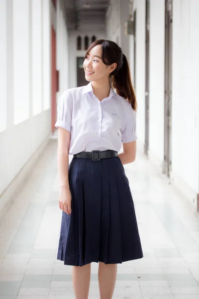 Retrato Tailandês Estudante Ensino Médio Uniforme Adolescente Linda Menina Feliz — Fotografia de Stock