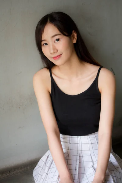 Retrato Tailandês China Adulto Linda Menina Relaxar Sorrir — Fotografia de Stock