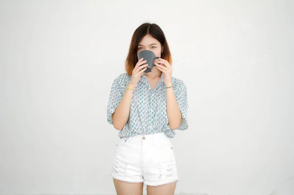 Portrait Thai Adult Beautiful Girl Short Hair Drinking Coffee — Stock Photo, Image