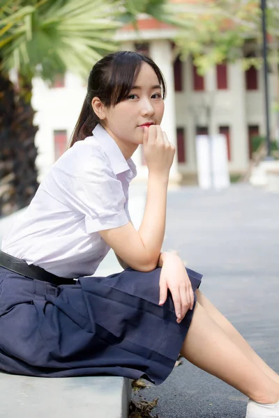 Retrato Tailandês Estudante Ensino Médio Uniforme Adolescente Linda Menina Feliz — Fotografia de Stock