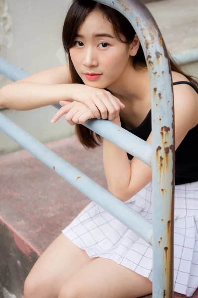 Портрет Тайського Китаю Дорослих Красива Дівчина Розслабляється Посміхається — стокове фото