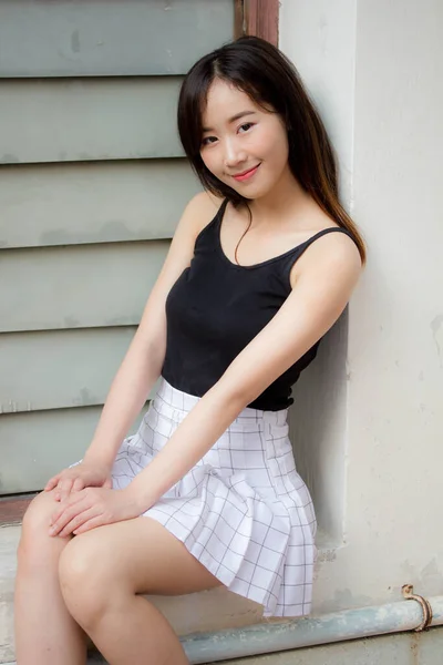 Portret Van Thai China Volwassen Mooi Meisje Ontspannen Glimlachen — Stockfoto