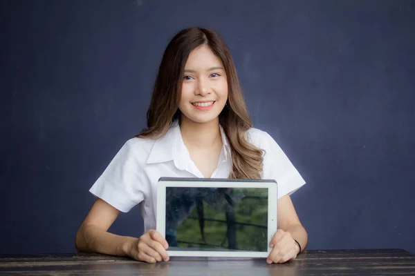 Portrait Thai Adult Student University Uniform Beautiful Girl Show Her — Φωτογραφία Αρχείου