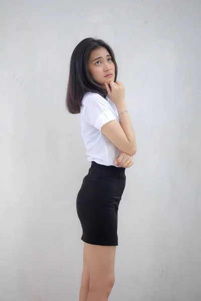 Portret Van Thai Volwassen Student Universiteit Uniform Mooi Meisje Denken — Stockfoto