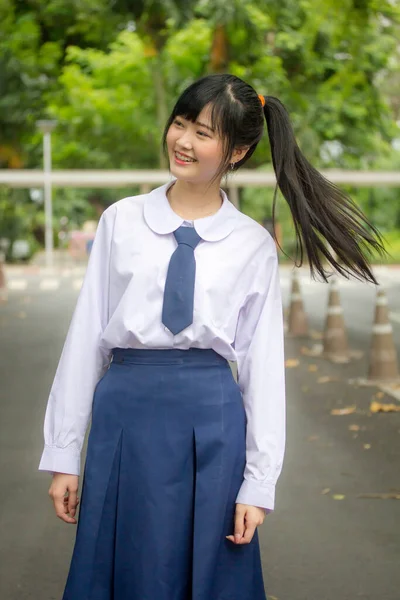 Retrato Tailandês Estudante Ensino Médio Uniforme Adolescente Linda Menina Feliz — Fotografia de Stock